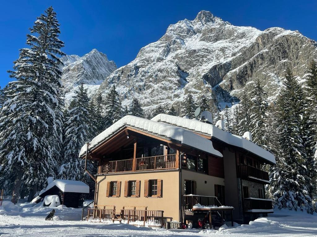 Wildhomes Wild Wolf Lodge Courmayeur Exterior photo