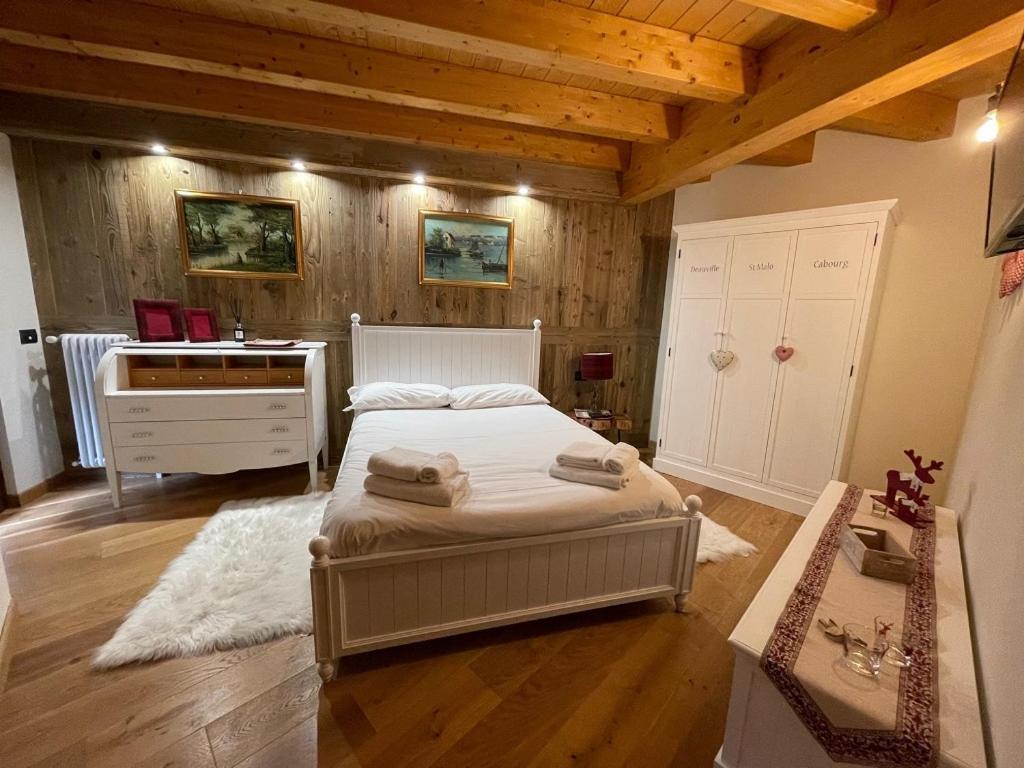 Wildhomes Wild Wolf Lodge Courmayeur Exterior photo